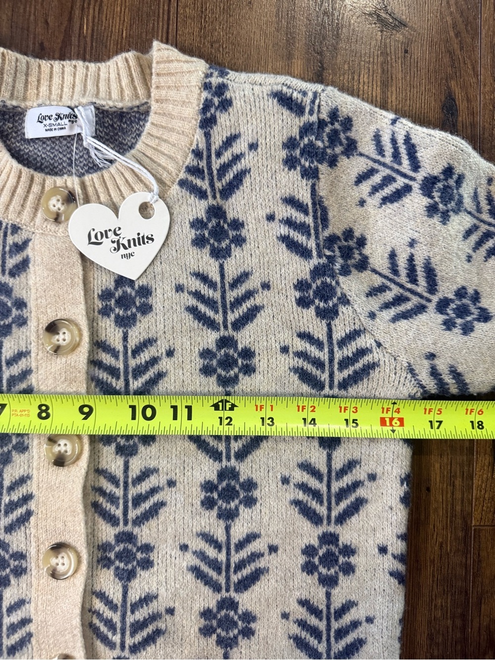 Love Knits NYC Floral Cardigan Sweater Women’s XS Cream Blue Button Knit NWT - Picture 5 of 8